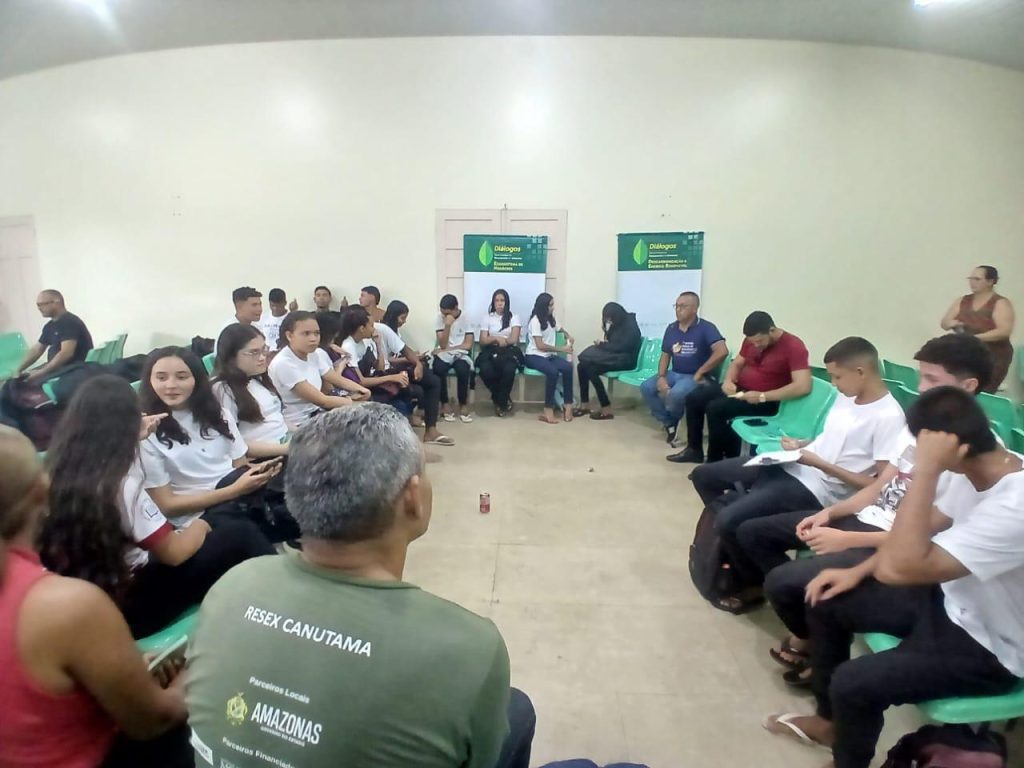 Beruri, Canutama e Pauini recebem novas etapas dos Diálogos sobre Bioeconomia 7 WhatsApp Image 2025 05 23 at 100936 1024x768 1