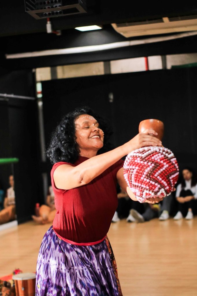 Espetáculo Ancestrais encerra temporada com apresentações gratuitas no Teatro da Instalação 5 WhatsApp Image 2025 05 23 at 110101 682x1024 1