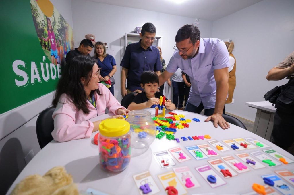 No aniversário do Alvorada, governador Wilson Lima reinaugura o Caic José Carlos Mestrinho totalmente reformado 15 WhatsApp Image 2025 05 29 at 223535 2 1024x682 1