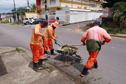 bueiros no bairro Novo Aleixo 4