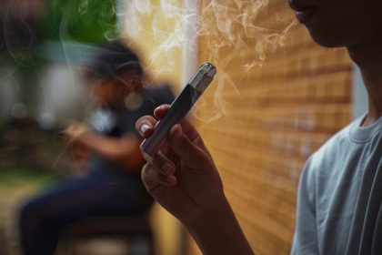 cigarro eletrnico 768x512 1