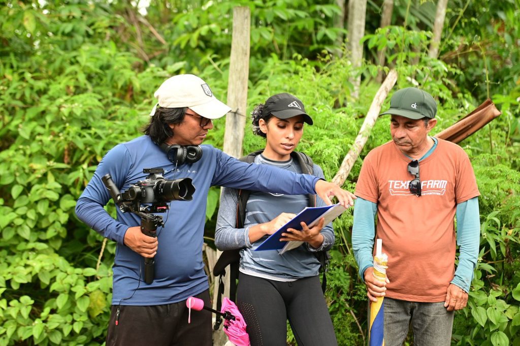 Curta ‘Meneruá’ estreia em Tefé, com foco na cultura ribeirinha e ancestralidade amazônica 7 cultura curta menerua foto Divulgacao Jhon Erick 2 1024x681 1