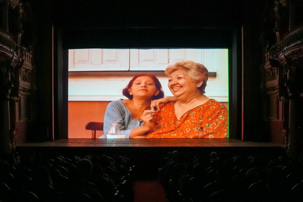 Teatro Amazonas exibe documentário em homenagem à atriz Ednelza Sahdo 7 cultura documentario Ednelza Sahdo foto Aguilar Abecassis Secretaria de Estado de Cultura e Economia Criativa 4 1024x683 1