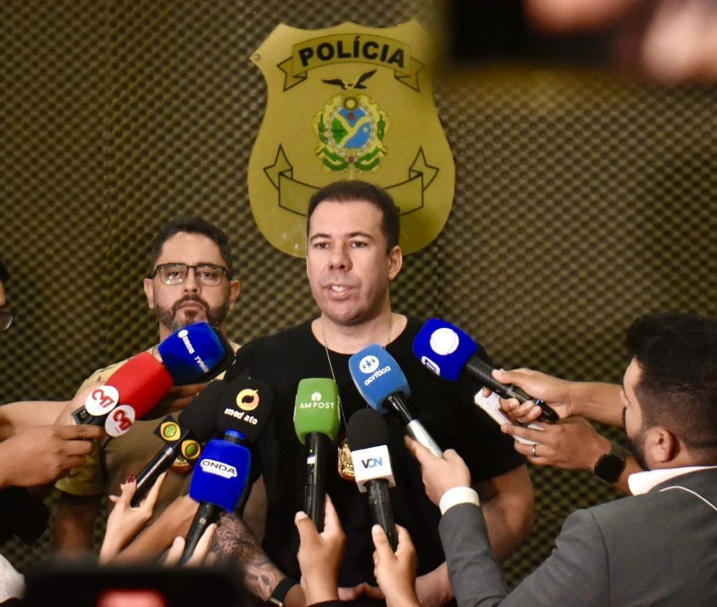 Polícia Civil deflagra operação e apreende drogas, armamentos, munições e caminhonete; prejuízo ao crime organizado é de R$ 1 milhão 14 del bruno 1024x867 1
