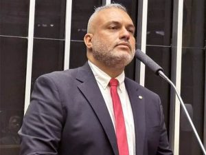 marcos tavares 300x225 1