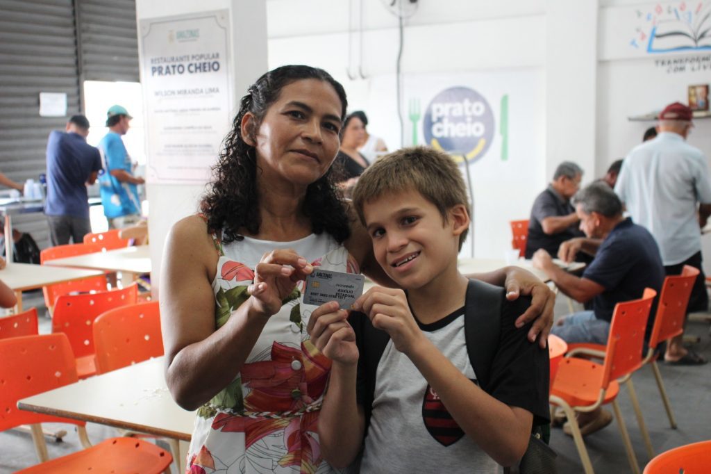 Auxílio Estadual e Prato Cheio garantem autonomia e segurança alimentar de mães e filhos no Amazonas 4 personagem marcia auxilio estadual foto bernardo ribeiro 1024x682 1