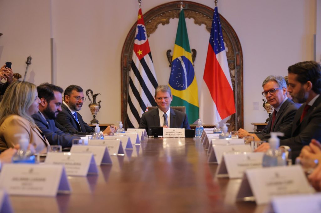 Governadores Wilson Lima e Tarcísio de Freitas firmam convênio para realização de 2,5 mil exames de DNA no Amazonas 10 0261f10d 9bb5 4722 9b47 8d05fd3a4d73 1024x682 1