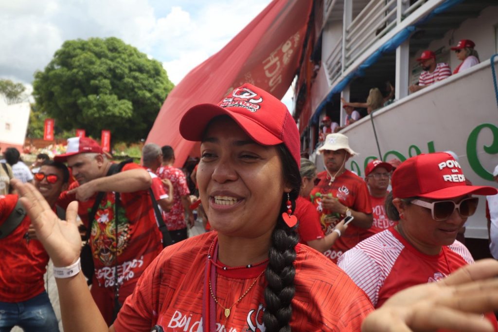 Festival de Parintins 2025: Chegada do barco do MAG emociona torcedores na Ilha Tupinambarana 7 069776cb e256 457e be6f 27eecc5ef25d 1024x682 1
