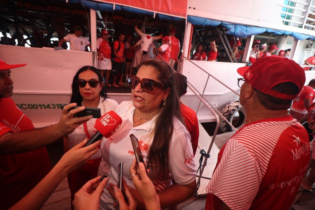 Festival de Parintins 2025: Chegada do barco do MAG emociona torcedores na Ilha Tupinambarana 10 8ac7ae88 d505 4cc0 992c f5ca7802faef 1024x682 1