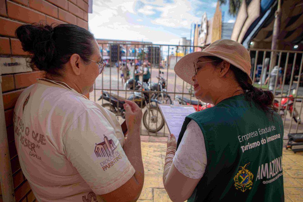 Festival de Parintins 2025: Amazonastur prepara operação com foco na experiência do turista e fortalecimento do setor 9 AMAZONASTUR Pesquisa Parintins Foto Lucas Silva Amazonastur1 1024x683 1