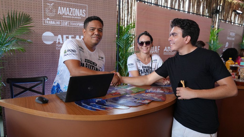 Festival de Parintins 2025: Afeam intensifica regularização de dívidas em Parintins com atendimento na Estação do Turismo 5 Afeam 2 Limpa Credito foto Zeca Leal Afeam 1024x576 1