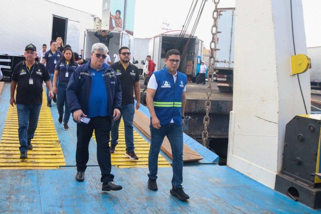 Festival de Parintins 2025: Arsepam e Procon-AM reforçam fiscalização no transporte hidroviário 15 Arsepam e Procon realizam fiscalizacoes nas embarcacoes Foto Arthur Castro Secom 1024x682 1