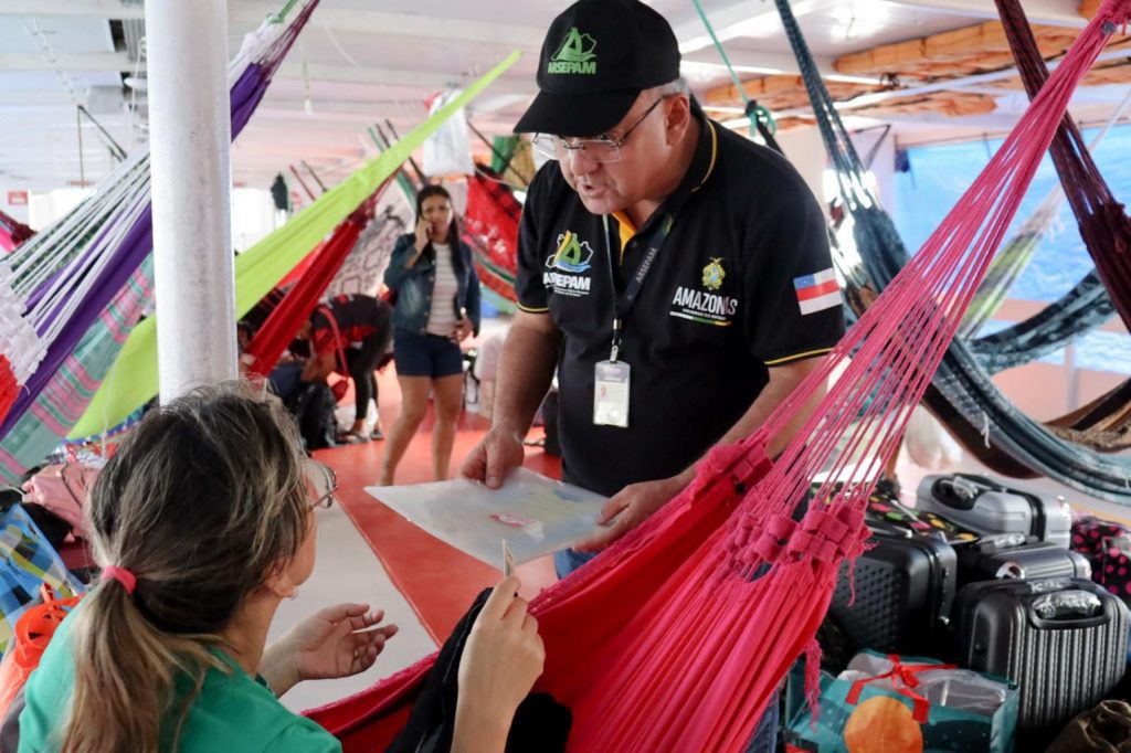 Festival de Parintins 2025: Arsepam define esquema operacional das embarcações para Ilha Tupinambarana 8 Arsepam fiscaliza embarcacoes Foto Divulgacao 3 1024x682 1