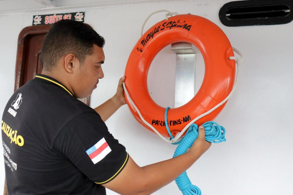 Festival de Parintins 2025: Arsepam define esquema operacional das embarcações para Ilha Tupinambarana 10 Arsepam fiscaliza embarcacoes Foto Divulgacao 5 1024x682 1