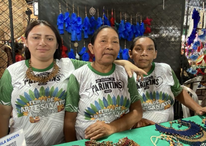 Festival de Parintins 2025: Cachaça indígena conquista visitantes na 5ª Feira de Artesanato da Fepiam 5 Artesanato indi769 gena Fepiam 01