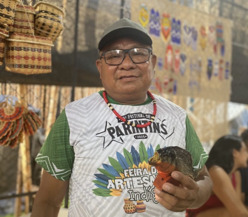 Festival de Parintins 2025: Cachaça indígena conquista visitantes na 5ª Feira de Artesanato da Fepiam 6 Artesanato indi769 gena Fepiam 02