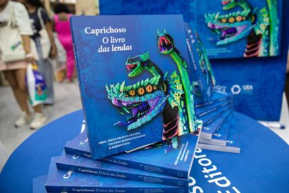 Bienal do Livro 2025 Editora UEA lanca obra que celebra legado das lendas do Boi Caprichoso 2 1024x683 1