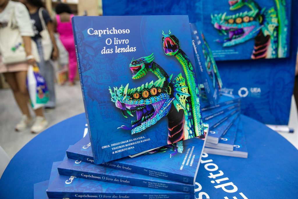 Bienal do Livro 2025: Editora UEA lança obra que celebra legado das lendas do Boi Caprichoso 7 Bienal do Livro 2025 Editora UEA lanca obra que celebra legado das lendas do Boi Caprichoso 2 1024x683 1