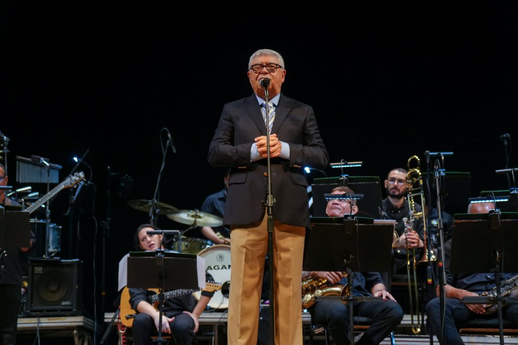 Espetáculo ‘Repeteco’ homenageia sucessos do Amazonas Green Jazz Festival com entrada gratuita 8 Cultura Amazonas Band maestro Rio Carvalho foto Aguilar Abecassis Secretaria de Estado de Cultura e Economia Criativa 4 1024x683 1