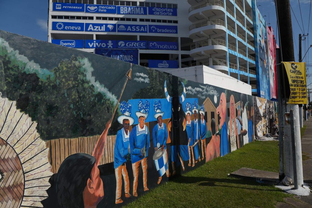 Festival de Parintins 2025: Visita guiada ao Bumbódromo inicia na quarta-feira 10 Cultura visita guiada foto Aguilar Abecassis Secreteria de Estado de Cultura e Econonia Criativa 3 1 1024x683 1