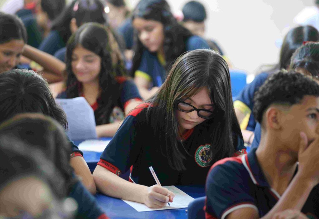 Hora do Saeb: Secretaria de Educação realiza aulão ao vivo para todo o Amazonas com foco na prova diagnóstica 6 Educacao Aulao Hora Saeb Foto Euzivaldo Queiroz 1 1024x702 1