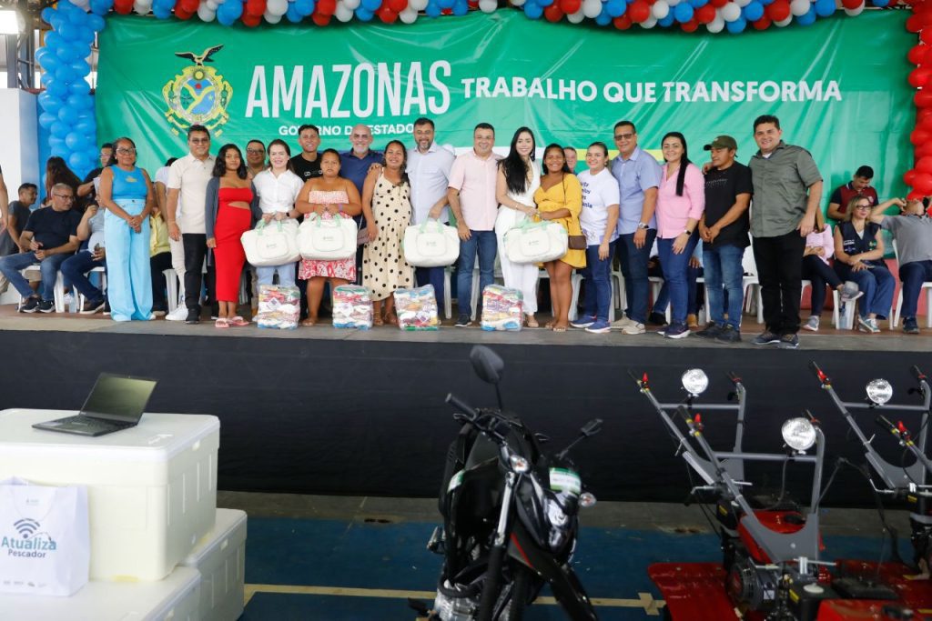 Em Barreirinha, governador Wilson Lima entrega implementos agrícolas para fortalecer cadeias produtivas da região 19 Em Barreirinha governador Wilson Lima entrega implementos agricolas para fortalecer cadeias produtivas da regiao 6 foto Arthur Castro Secom 1024x683 1
