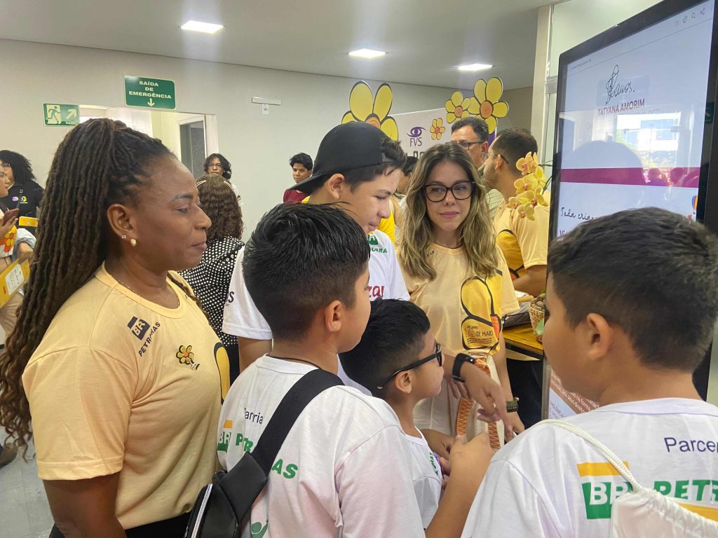 Faça Bonito: FVS-RCP reforça importância do enfrentamento à violência sexual contra crianças e adolescentes durante seminário 15 FVS RCP Seminario Estadual 18 de Maio Faca Bonito FOTO Jheffeson Coelho FVS RCP 9 1024x768 1