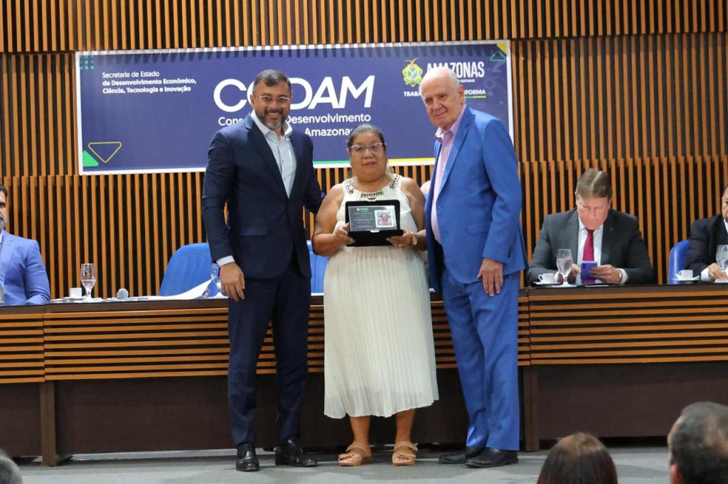 Governador Wilson Lima destaca aprovação de projetos com previsão de quase 2 mil empregos na 314ª reunião do Codam 8 Governador Wilson Lima destaca aprovacao de projetos com previsao de quase 2 mil empregos na 314a reuniao do Codam 4 com Luzanira Varela da Silva e Serafim Correa Diego Peres Secom 1024x682 1