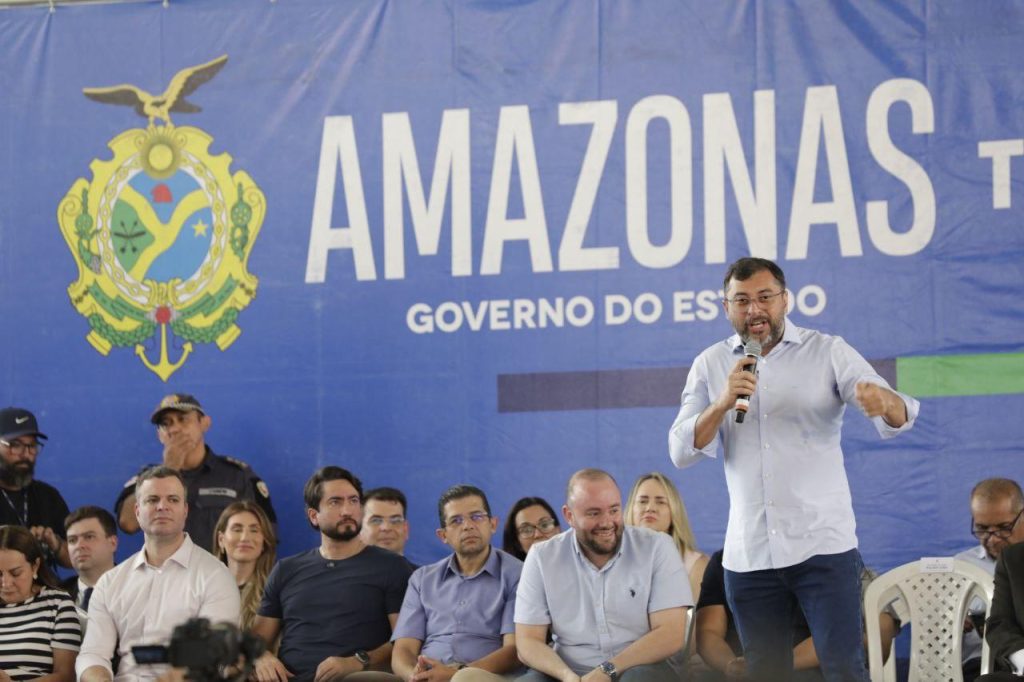 Governador Wilson Lima entrega mil títulos no Vale do Sinai e ultrapassa 19 mil famílias com imóveis regularizados no Amazonas 14 Governador Wilson Lima entrega mil titulos no Vale do Sinai e ultrapassa 19 mil familias com imoveis regularizados no Amazonas 2 foto Alex Pazuello Secom 1024x682 1
