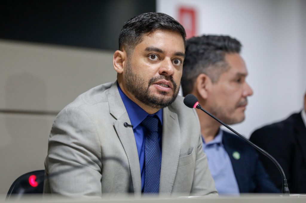 Governador Wilson Lima lança graduação em Inteligência Artificial na Universidade do Estado do Amazonas 11 Inteligencia Artificial Reitor Andre Zoghaib 2 1024x682 1