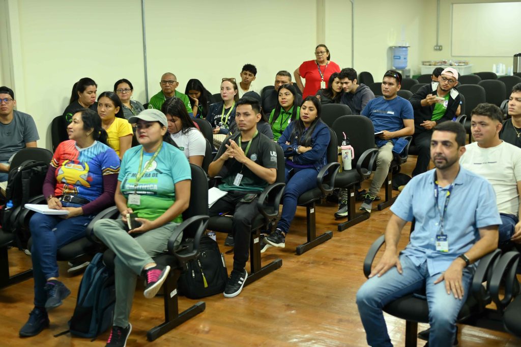 Atuação do Ipaam na proteção ambiental é destaque em atividade prática com alunos da UEA de Parintins 5 Ipaam Foto 2 17 06 2025 1024x681 1
