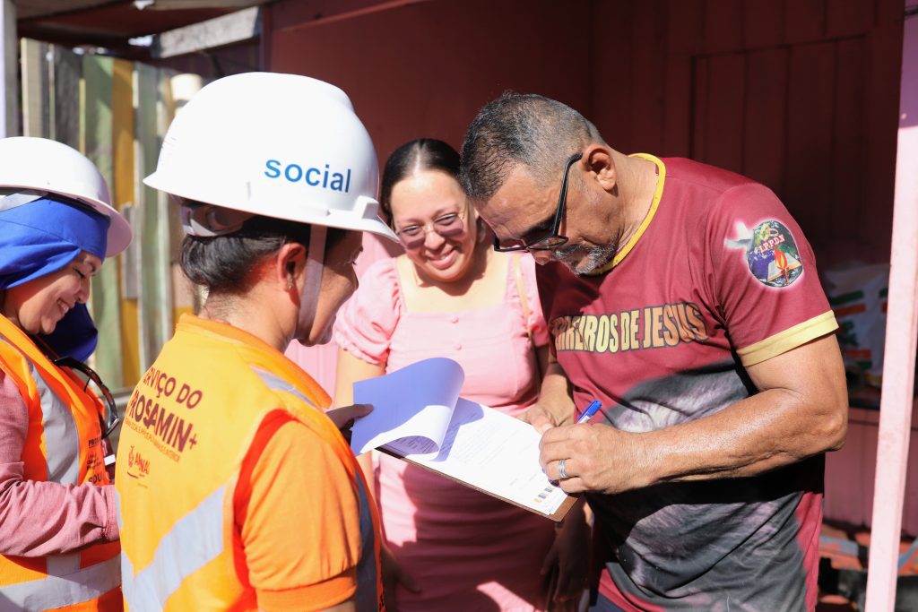 Famílias beneficiadas pelo Prosamin+ iniciam mudança para o Parque Residencial Maués 13 MUDANCA DA PRIMEIRA FAMILIA PARA O PARQUE RESIDENCIAL MAUES FOTO PAULA PESSOA 2 1024x683 1