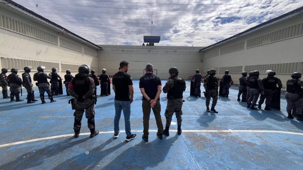 Seap, integrada com as forças de segurança, realiza operação de revista na Unidade Prisional do Puraquequara 6 Operacao revista Foto Seap 4 1024x576 1