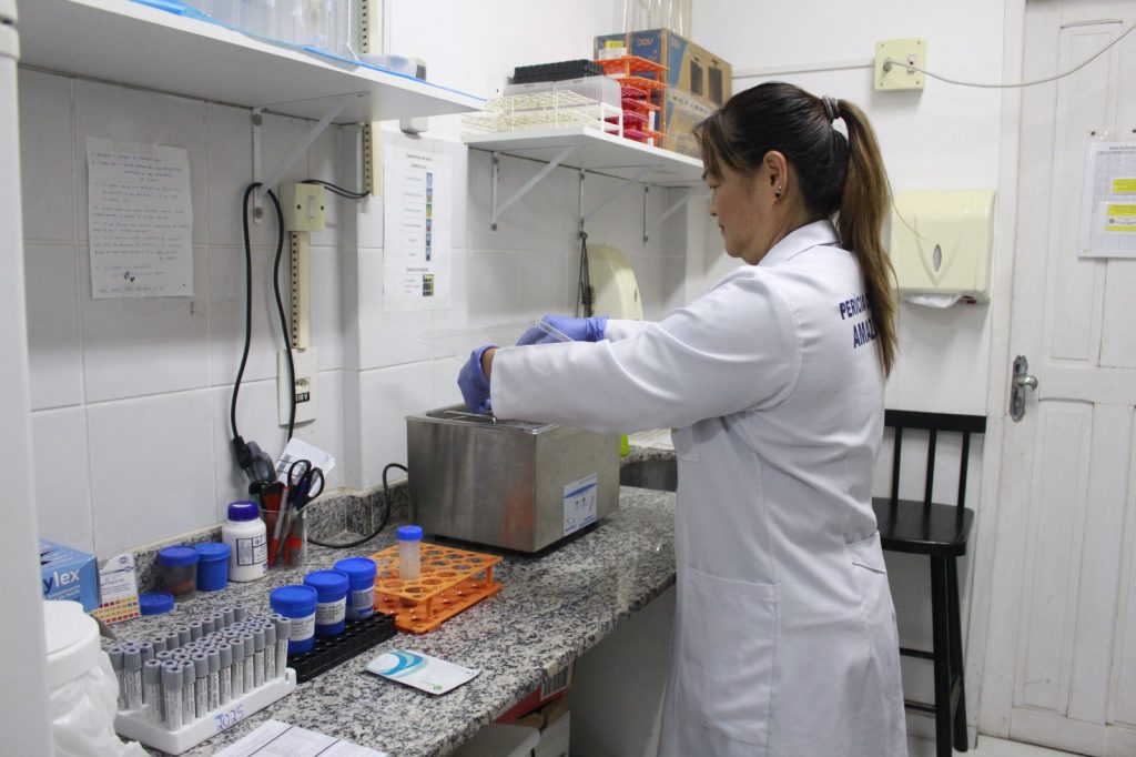 Peritos Forenses auxiliam PC-AM na comprovação de produtos vencidos ou data de validade remarcada 7 PC AM PERITOS FORENSES FOTOS VICTOR LEVY FABIO ALVES SSP 3 1024x682 1