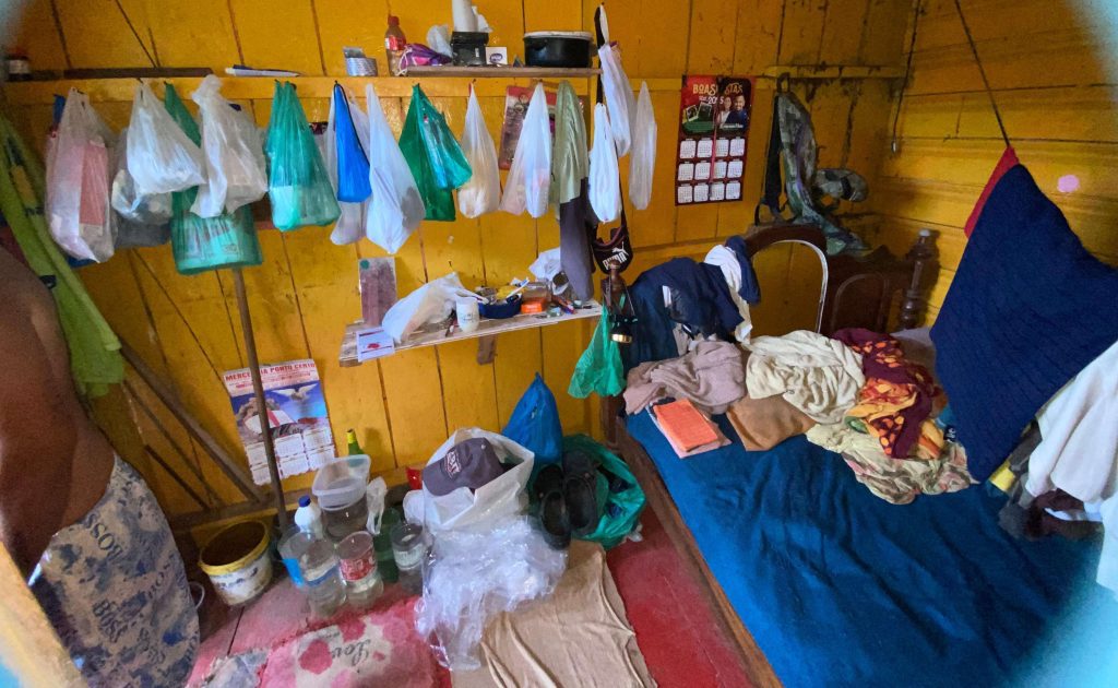 Junho Violeta: Em Beruri, PC-AM e Secretarias Municipais apuram situação de risco e vulnerabilidade a idosos em hospedaria 6 PC AM SITUACAO DE RISCO E VULNERABILIDADE SOCIAL EM QUE OS IDOSOS VIVIAM FOTOS DIVULGACAO 1 1024x630 1