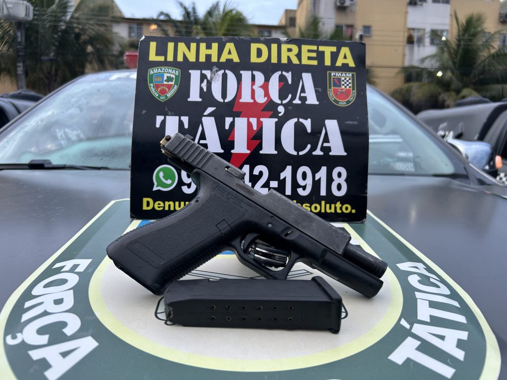 Operação Ajuricaba: PMAM reforça o policiamento na zona norte e prende quatro pessoas em flagrante 9 PMAM ARMA APREENDIDA NA OPERACAO AJURICABA FOTO GISELLE SIMOES PMAM 2 2 1024x768 1