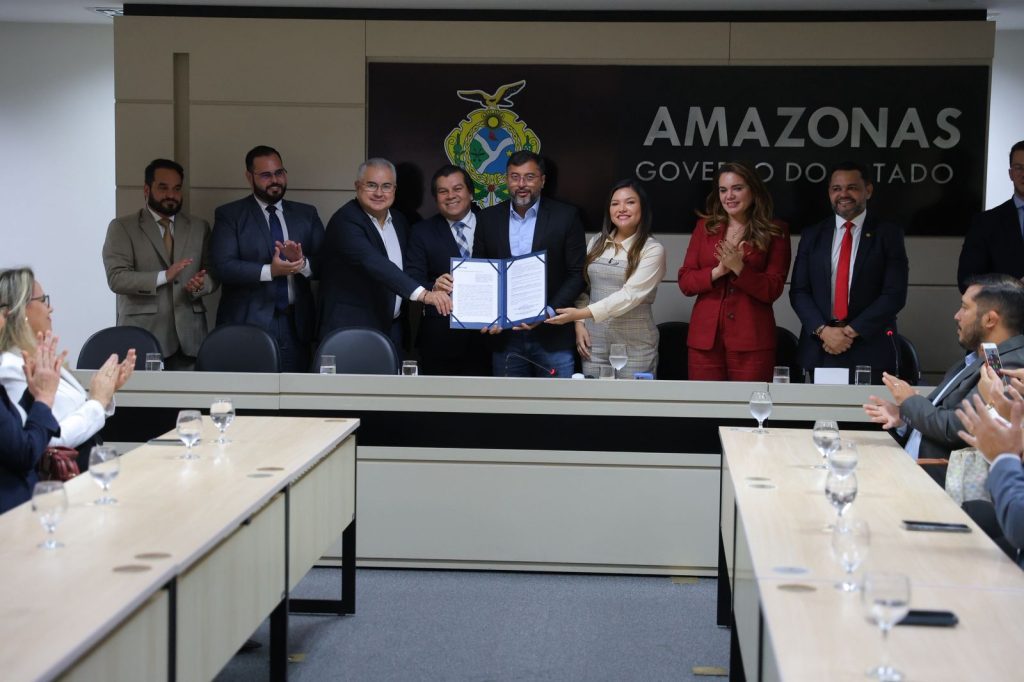 Parceria entre Afeam e OAB-AM amplia acesso à linha de financiamento para advogados no estado 5 Parceria entre Afeam e OAB AM amplia acesso a linha de financiamento para advogados no estado 1 Diego Peres Secom 1024x682 1