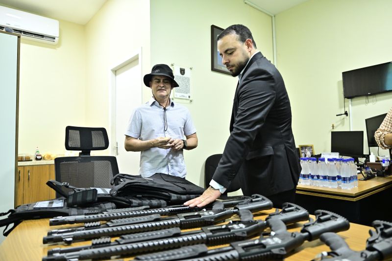 Prefeito David Almeida reforca seguranca em Manaus com novos armamentos e equipamentos para a Guarda Municipal 2