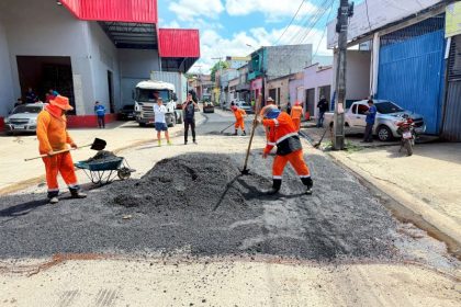 Prefeitura de Manaus da continuidade aos servicos do Mutirao no Bairro no conjunto Mutirao 4