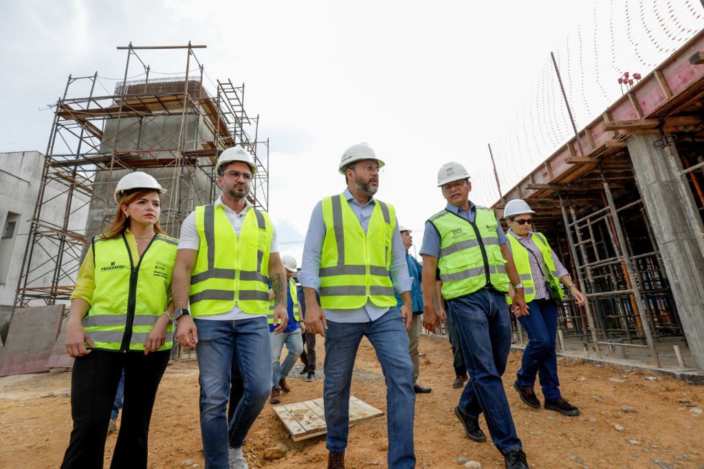 Governador Wilson Lima vistoria obras do Residencial Novo Aleixo, na zona norte de Manaus 14 Residencial Novo Aleixo Foto Alex Pazuello Secom 1 1024x682 1
