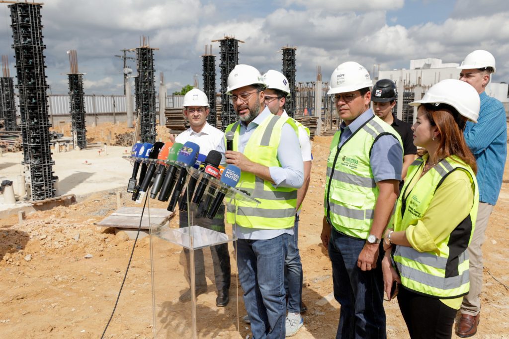 Governador Wilson Lima vistoria obras do Residencial Novo Aleixo, na zona norte de Manaus 11 Residencial Novo Aleixo Foto Alex Pazuello Secom 4 1024x682 1