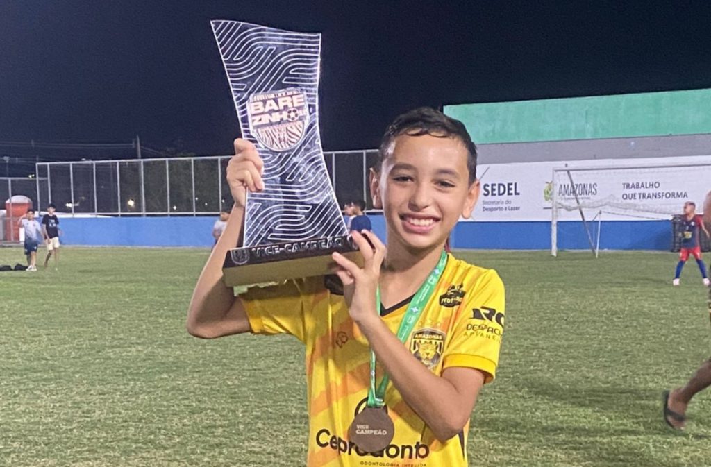 Com apoio do Governo do Amazonas atleta amazonense realizará avaliação no Fluminense 7 SEDEL 1 Samuel Feitosa Campeao Pelo Amazonas FC FOTO Arquivo Pessoal 1024x673 1