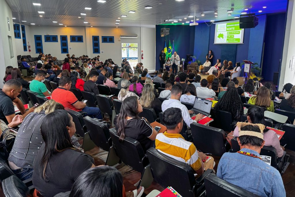 Em Roraima, Sejusc apresenta políticas públicas do Amazonas na etapa regional do Plano Decenal da Criança e do Adolescente 7 SEJUSC Plano Decenal da Crianca e do Adolescente FOTO Ygson Franca Sejusc 5 1024x683 1