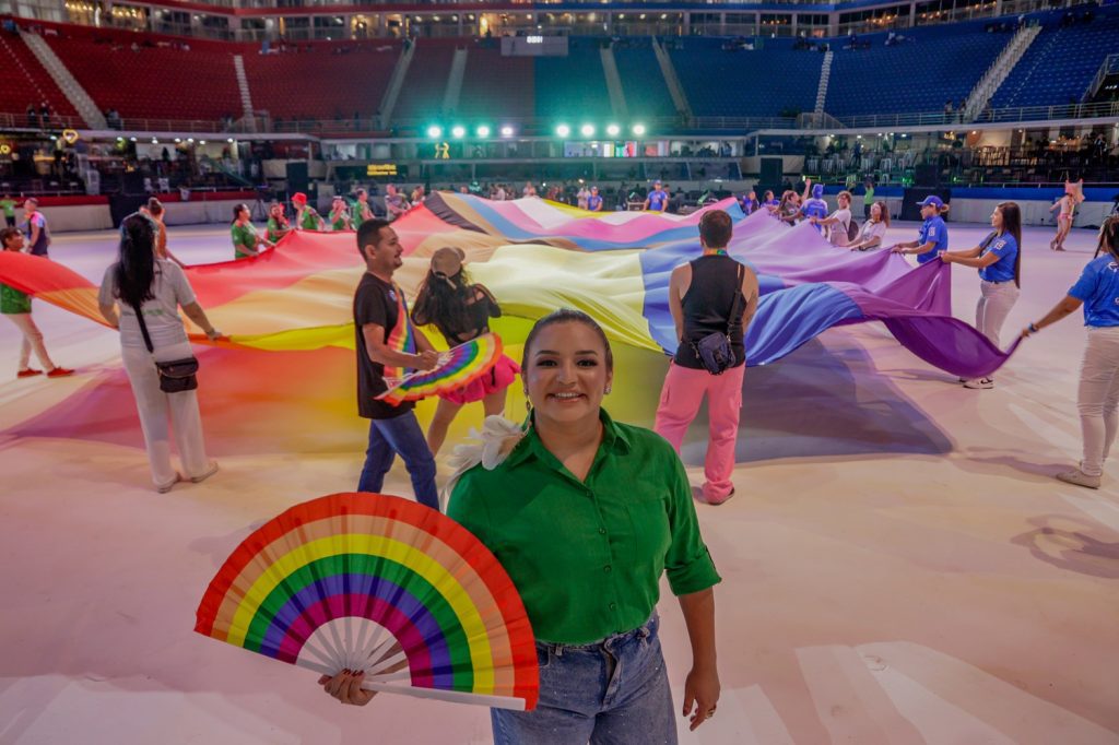 Festival de Parintins 2025: Sejusc promove Circuito do Orgulho para celebrar o Dia Internacional do Orgulho LGBTQIAPN+ 7 SEJUSC SECRETARIA DA SEJUSC JUSSARA PEDROSA DIA DO ORGULHO PARINTINS FOTO LINCOLN FERREIRA 1 1024x682 1