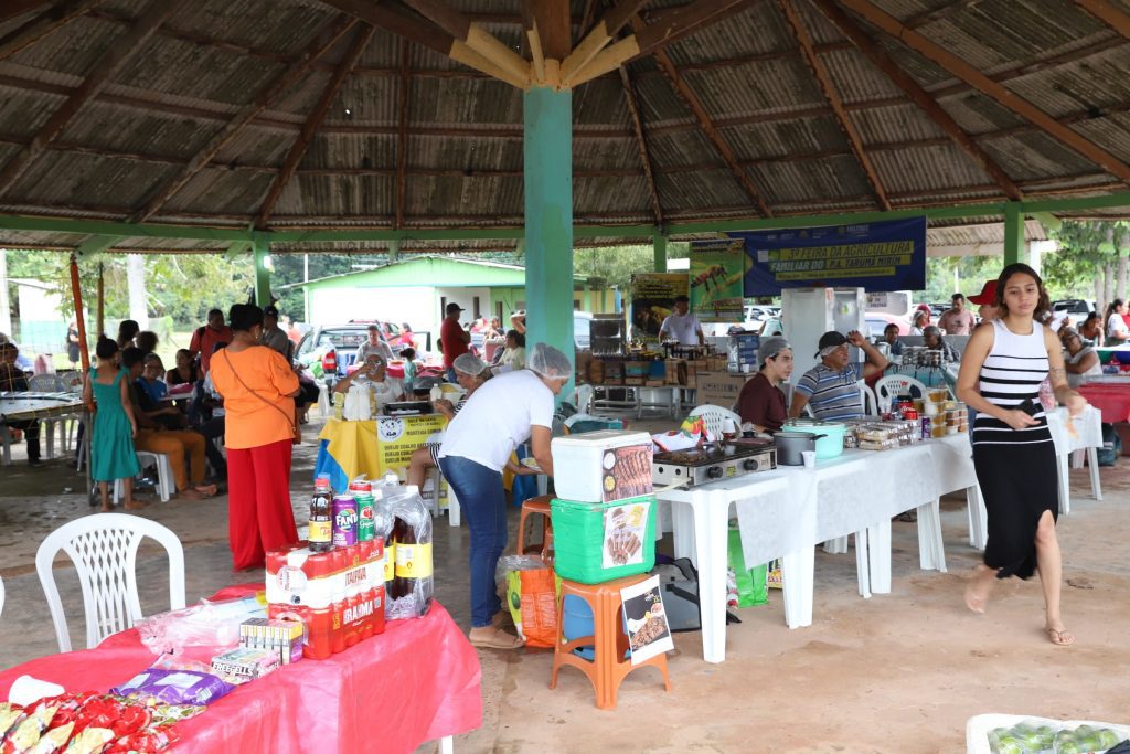 Governo do Amazonas, por meio da Sepror, apoia a 3ª Feira da Agricultura Familiar do Tarumã-Mirim 5 SEPROR TERCEIRA FEIRA DA AGRICULTURA FAMILIAR MANAUS FOTO ISAAC MAIA SEPROR 1024x683 1