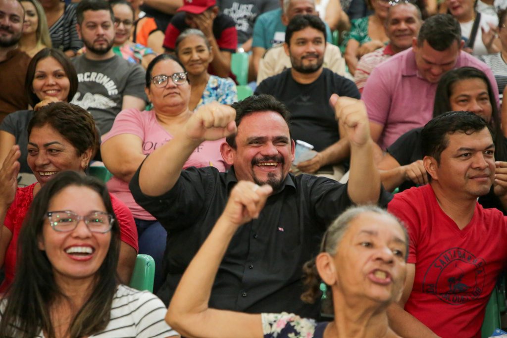 Governo do Amazonas entrega 300 títulos definitivos do Conjunto Viver Melhor 1 12 SUHAB 2 300 TITULOS Viver Melhor 1 1024x683 1
