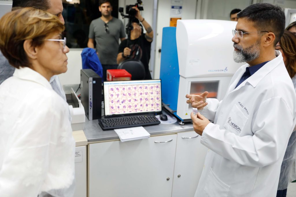 Amazonas recebe tecnologia inédita na região Norte para diagnóstico e tratamento de doenças malignas do sangue 9 Secom Novas Tecnologias Hemoam Foto Arthur Castro Secom 2 1024x683 1