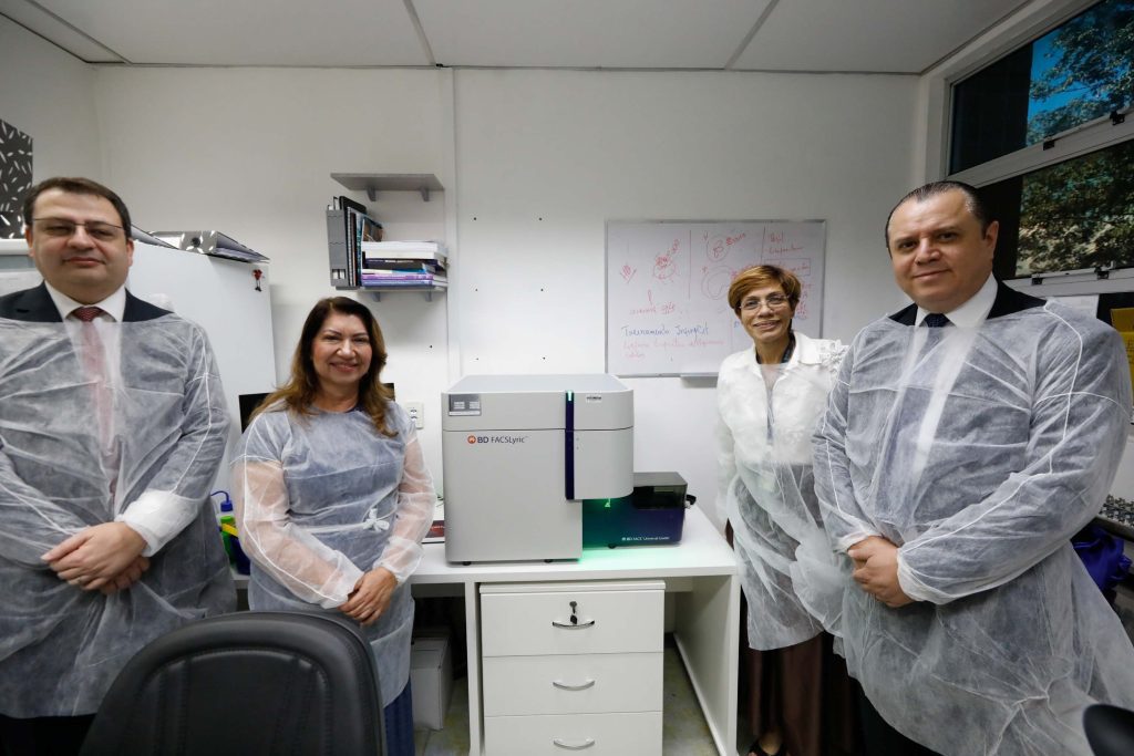 Amazonas recebe tecnologia inédita na região Norte para diagnóstico e tratamento de doenças malignas do sangue 7 Secom Novas Tecnologias Hemoam Foto Arthur Castro Secom 3 1024x683 1