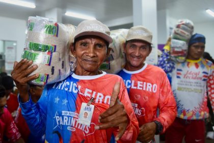 Sejusc Tricicleiros receberam cestas de alimentos Fotos Lincoln Ferreira 3 1024x755 1