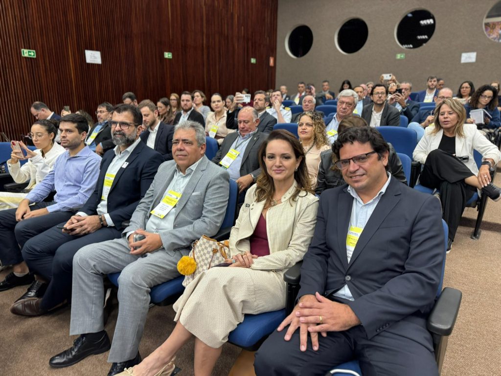 Em Brasília, Sema preside Comitê Nacional Tripartite e participa de reuniões estratégicas sobre regularização ambiental 9 Sema Comite Nacional Tripartite FOTO TIAGO DI LUCAS AL 3 1024x768 1